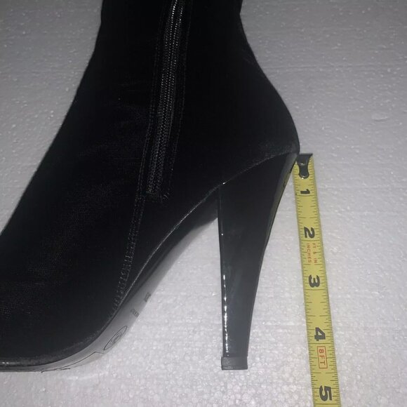 CHANEL Black Velvet Velour Knee High Boots W/Patent Heels/Cap Toe CC/ Logo Sz 40 - Picture 8 of 12